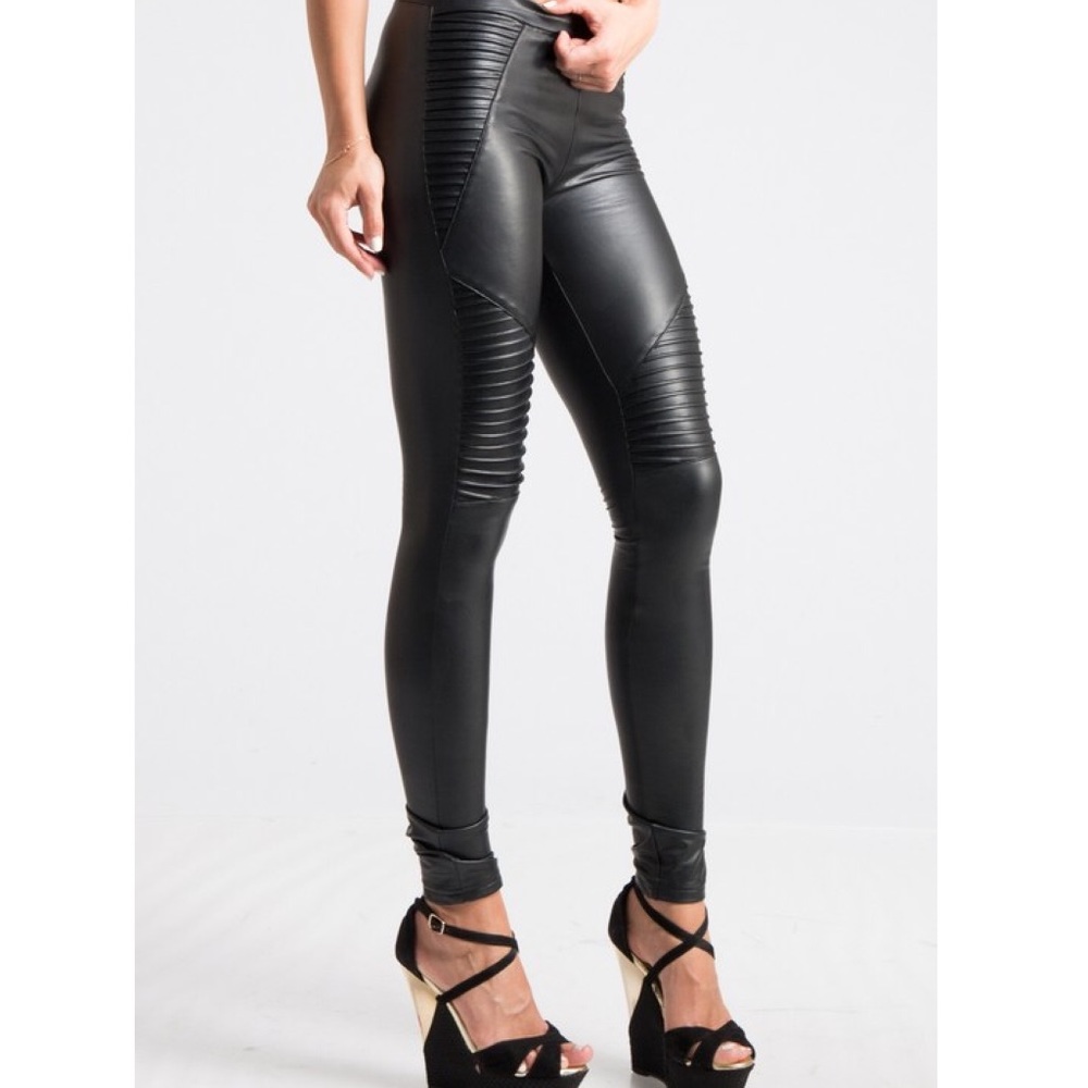 Fleece Lined Faux Leather Moto Leggings - Picture 3 of 7